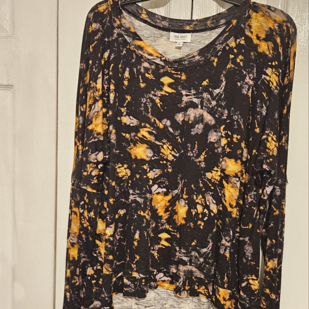 True Craft XL Tie Dye Longsleeve Tee